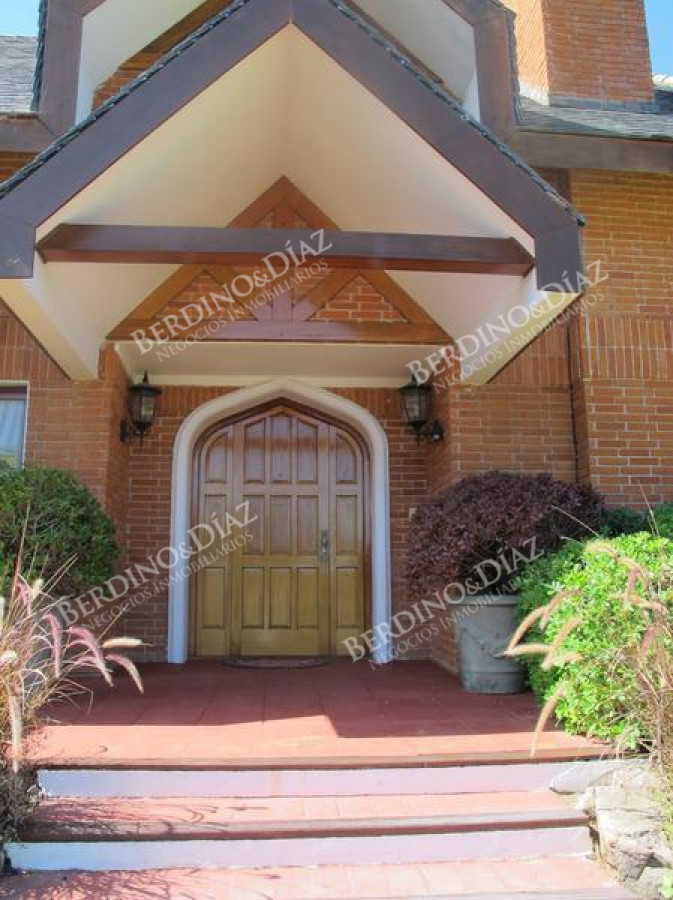 Casa ID.2145 - Casa en venta en Barrio Golf Punta del Este 