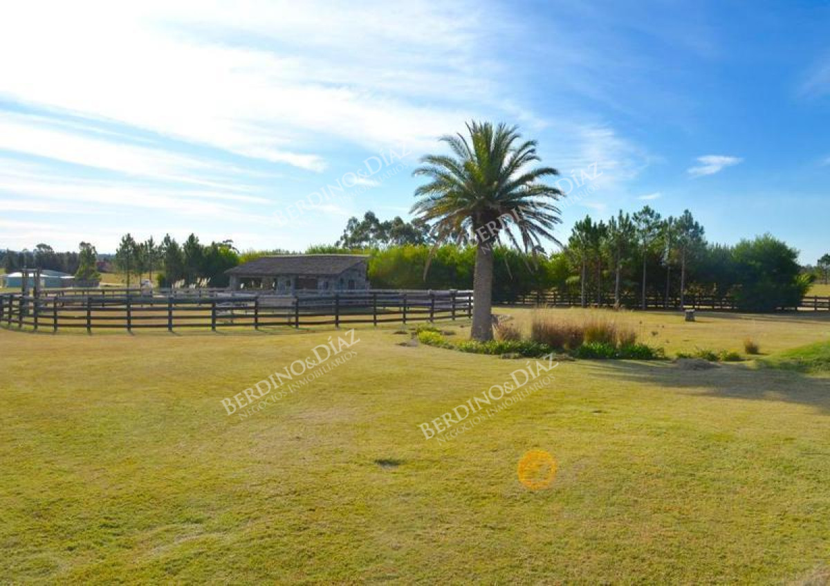 Casa ID.2241 - Chacra espectacular construida en piedra en venta La Barra