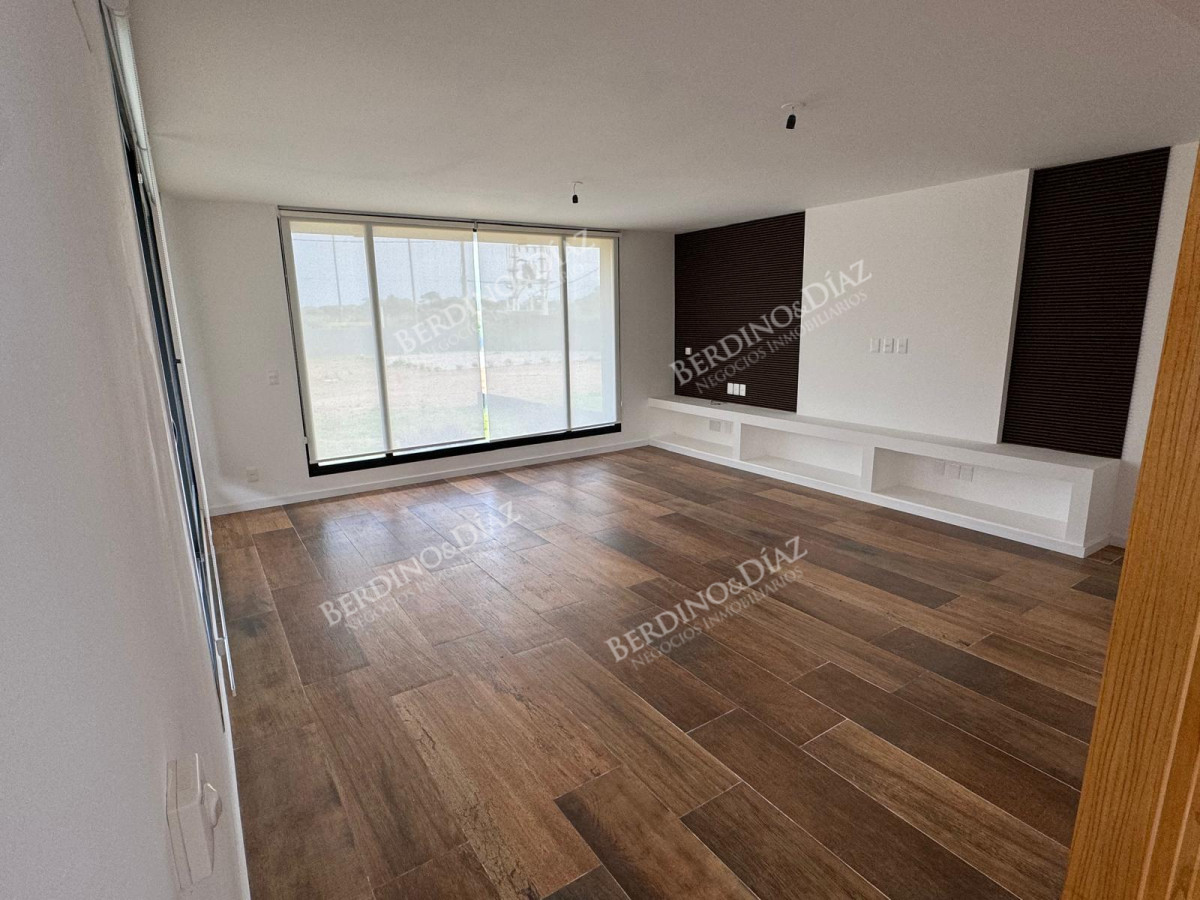 Casa ID.2858 - Casa a estrenar sin muebles en Las Grutas Village 3 dormitorios 