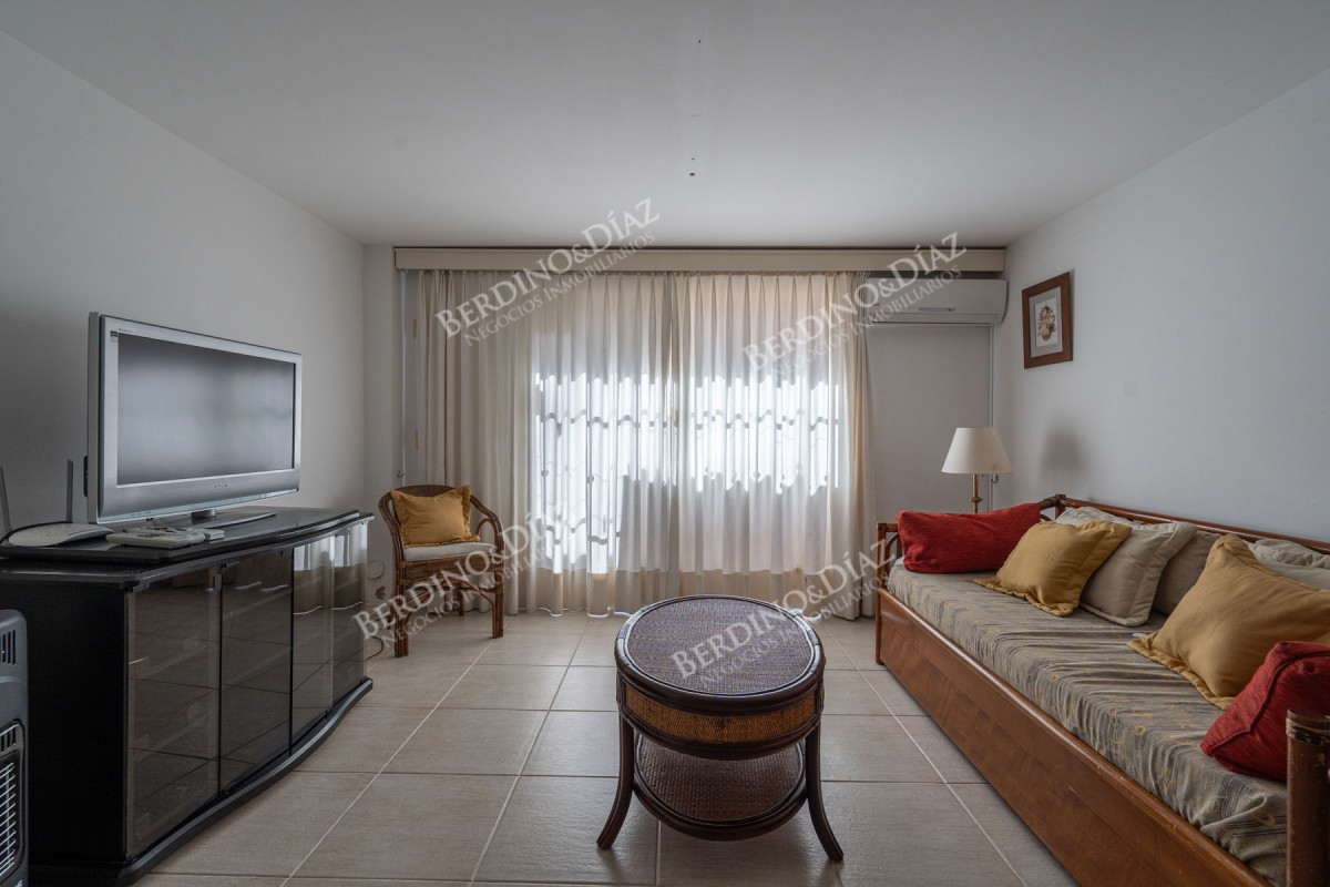 Casa ID.1004 - Residencia de gran jerarquía en Beverly Hills