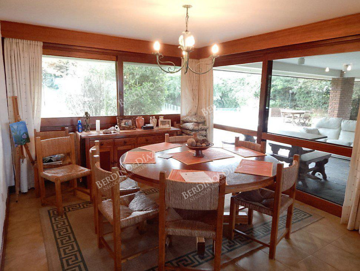Casa ID.101 - Venta casa en Pinares a 100 metros de la Playa Mansa