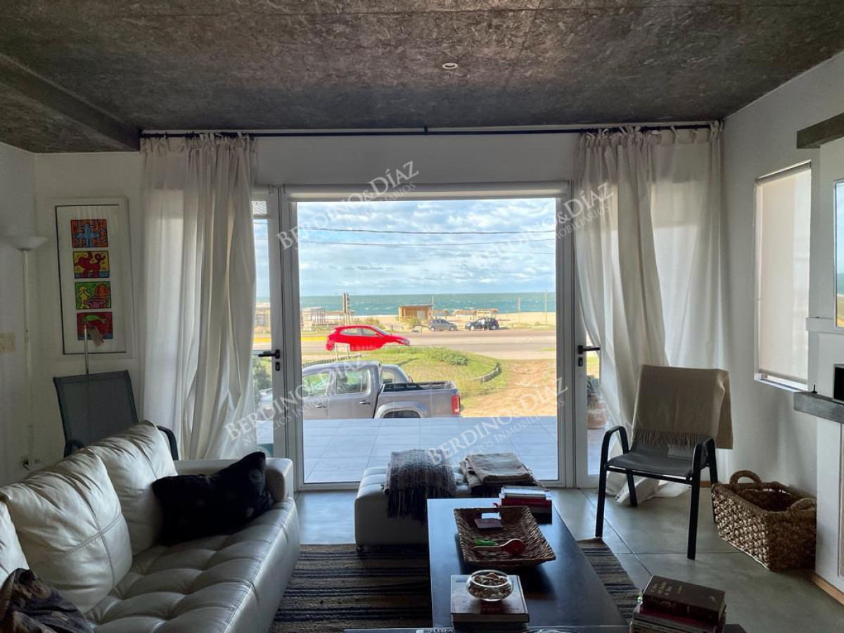 Casa ID.2177 - Casa minimalista con vista al mar en Montoya
