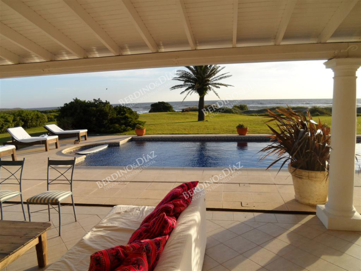 Casa ID.2388 - Casa importante en venta frente al mar Solanas