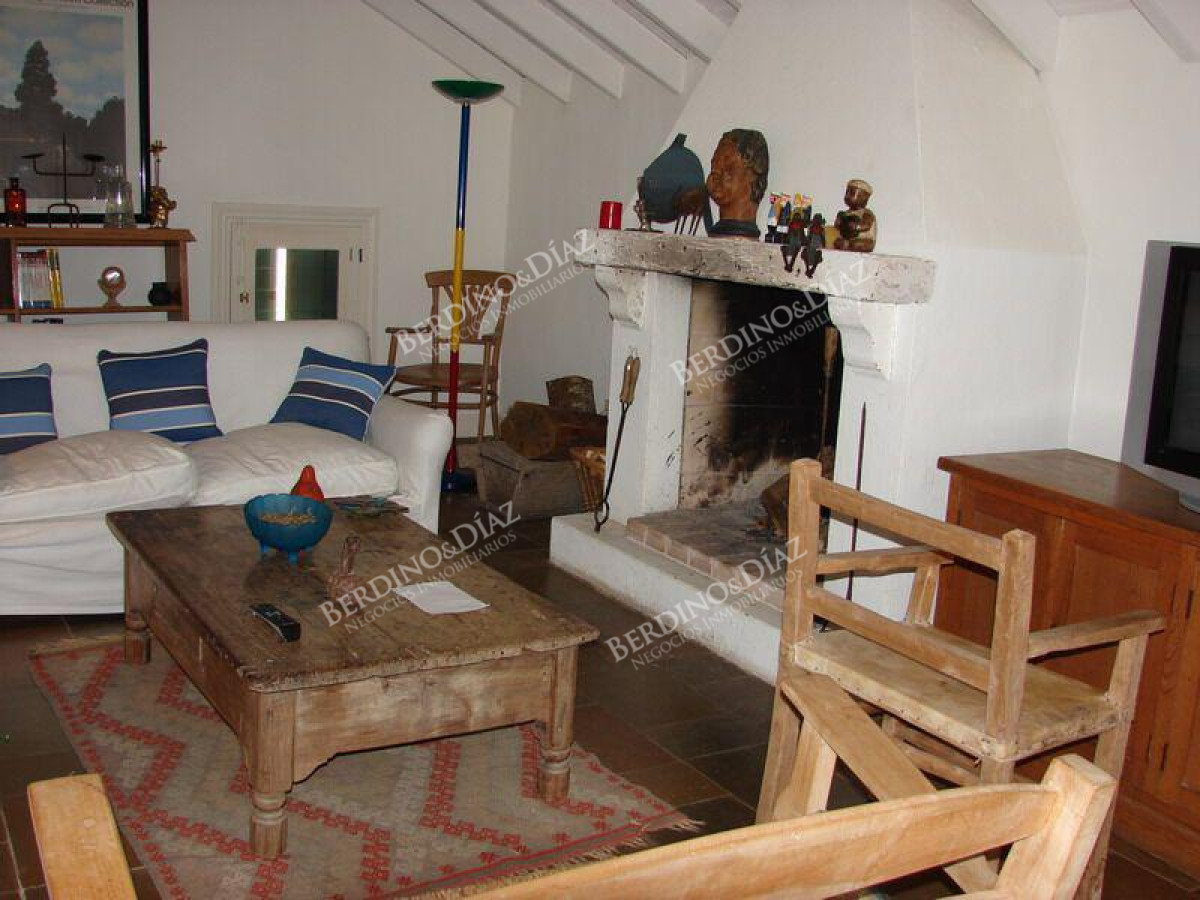 Casa ID.2176 - Casa de diseño italiano en venta en La Barra