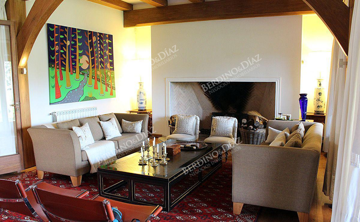 Casa ID.2173 - En venta Importante Residencia Zona Golf Punta del Este