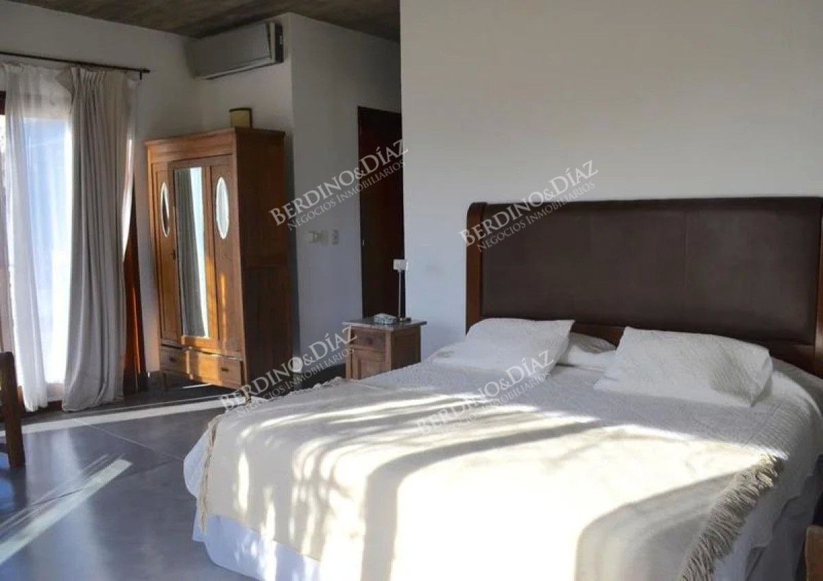 Casa ID.2241 - Chacra espectacular construida en piedra en venta La Barra