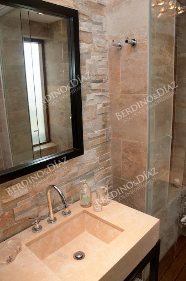 Casa ID.2184 - Residencia en venta en Montoya con vista al mar