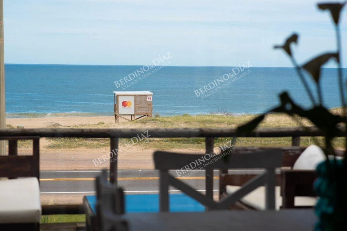 Casa ID.2254 - Casa encantadora en venta frente al mar En Manantiales