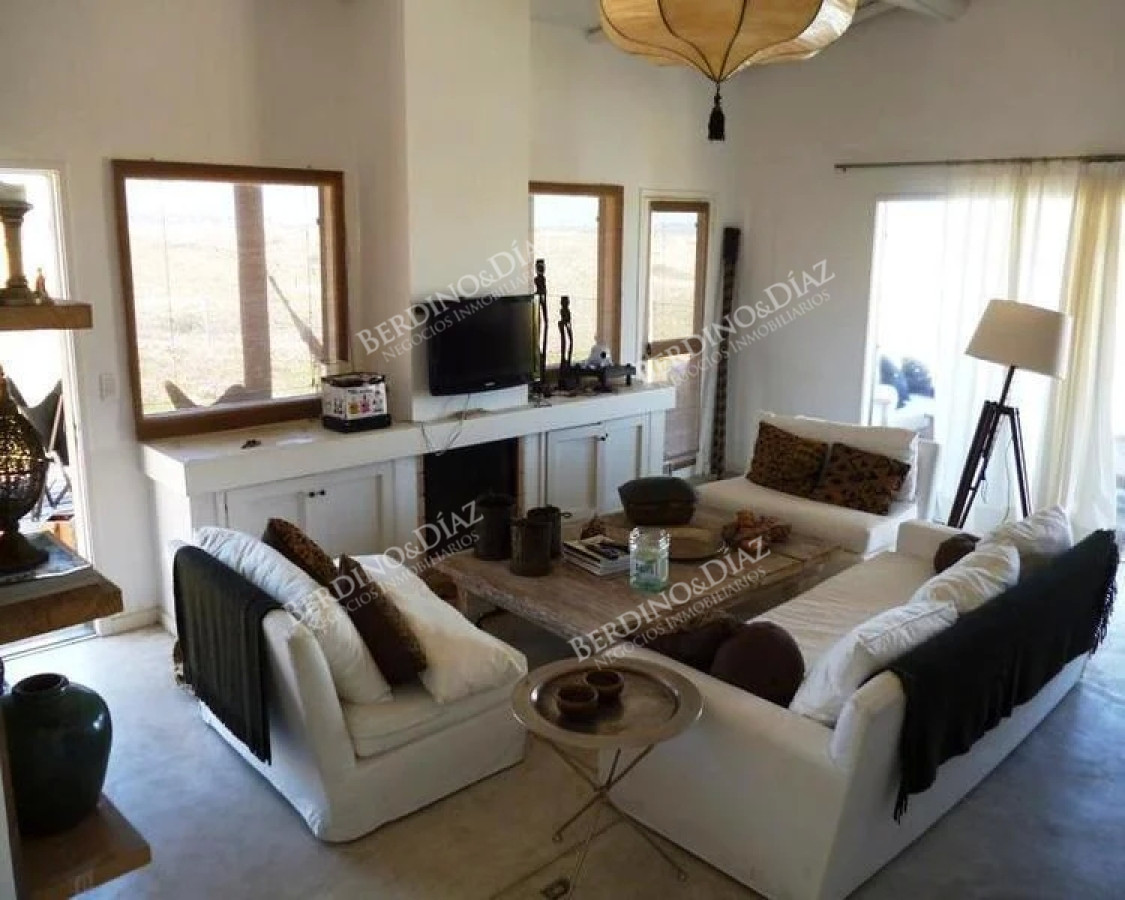 Casa ID.2279 - Casa en venta en las grutas con vista al mar