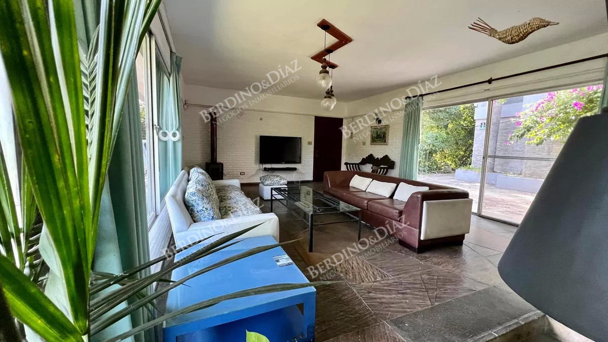 Casa ID.2102 - Venta casa en Pinares Punta del Este