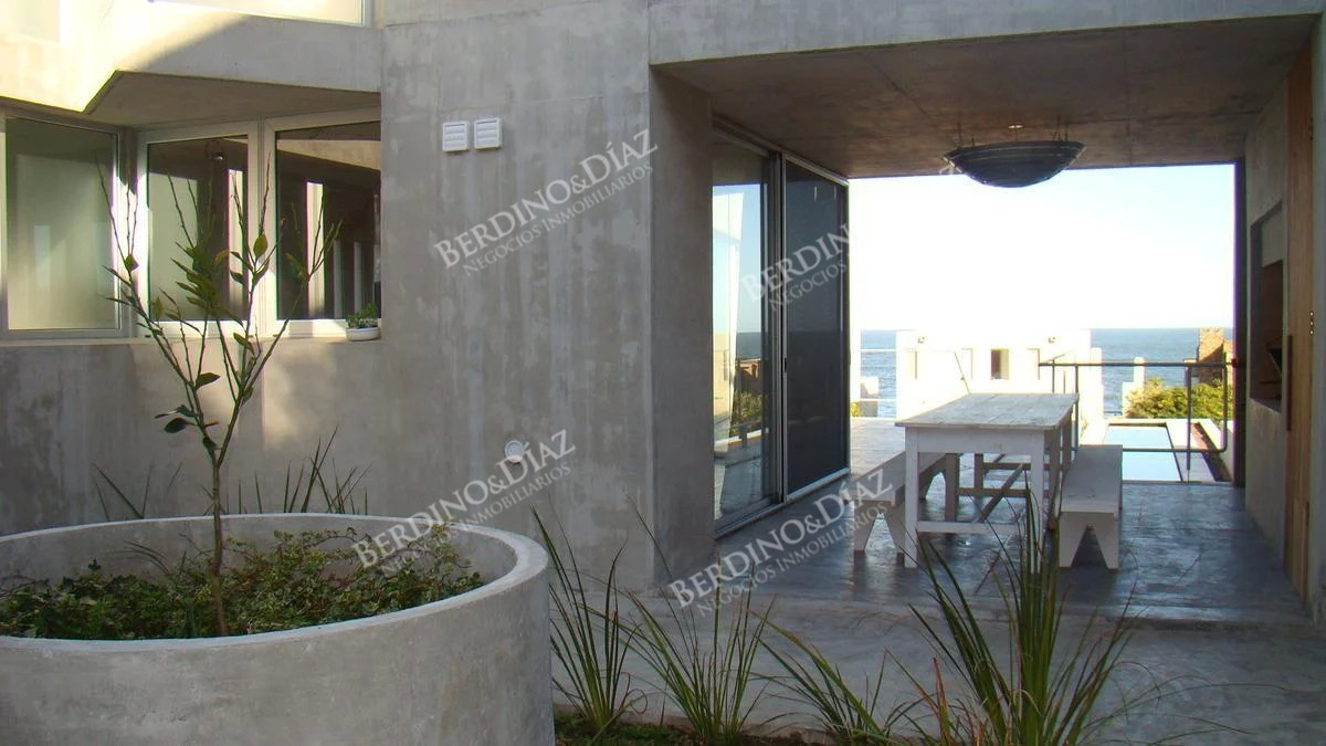 Casa ID.2163 - Casa en venta estilo minimalista con vista al mar