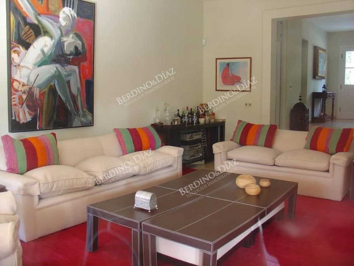 Casa ID.2200 - Casa hermosa en Laguna Blanca en venta