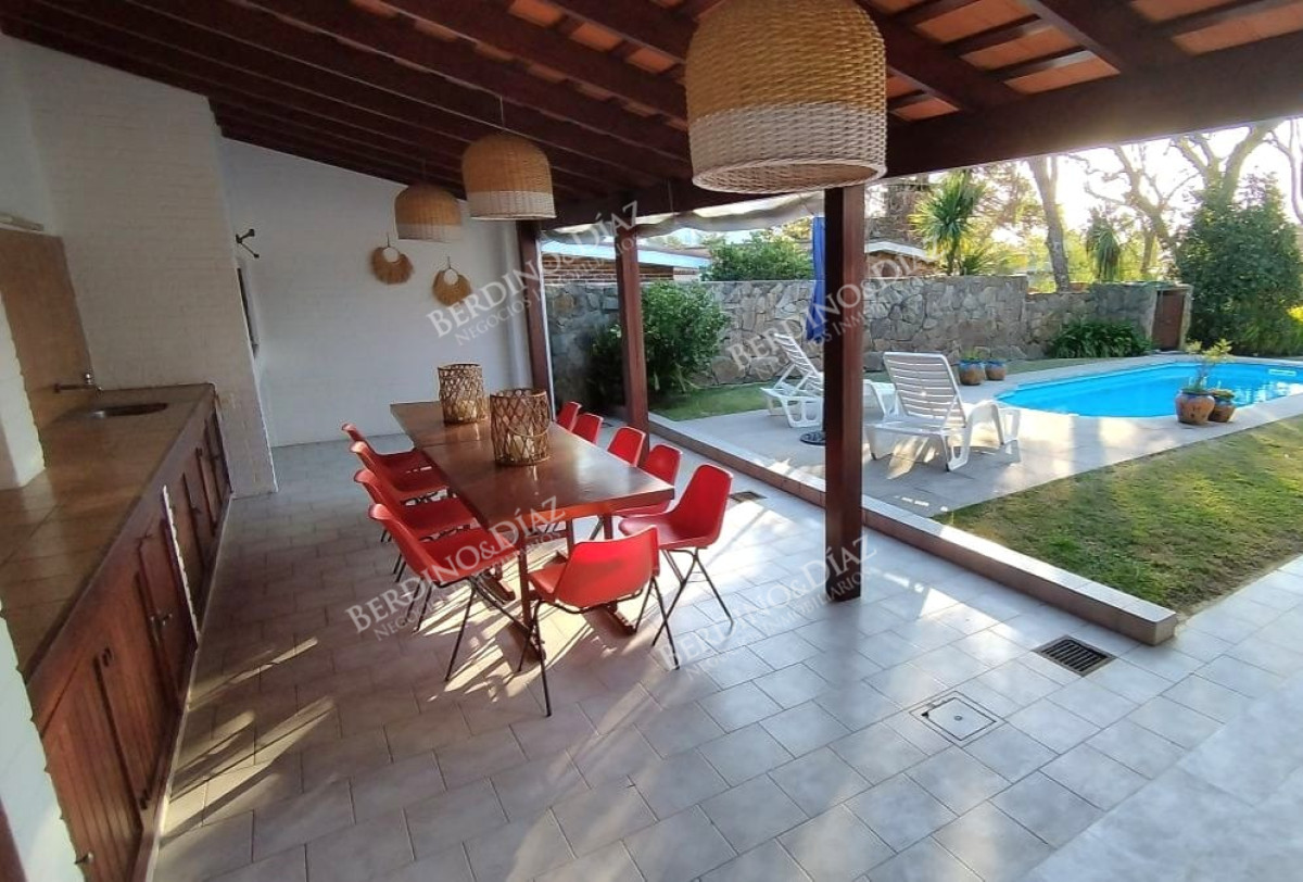 Casa ID.1932 - Casa tradicional en Paradas Playa Mansa