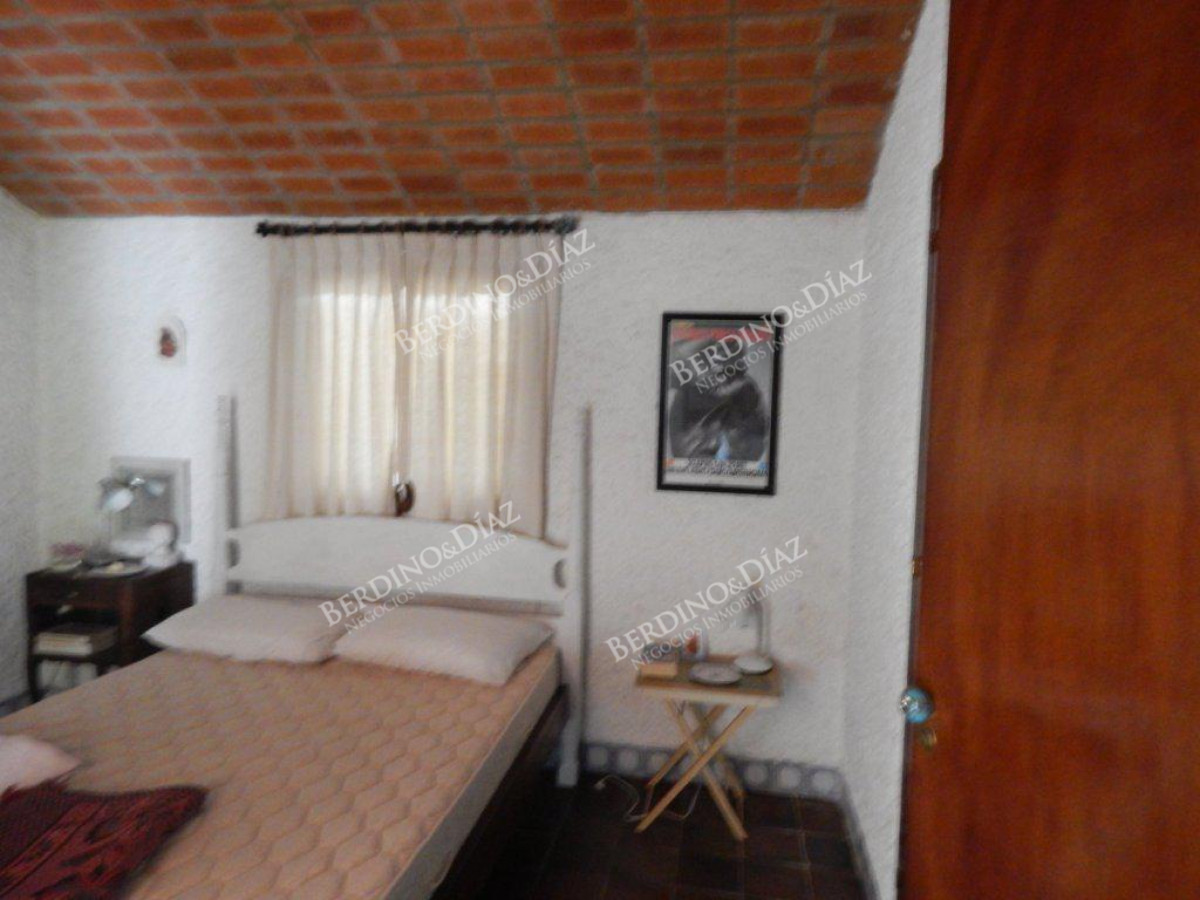 Casa ID.25 -  Casa Estilo Tradicional Ubicada en la Zona mas Exclusiva de Punta del Este