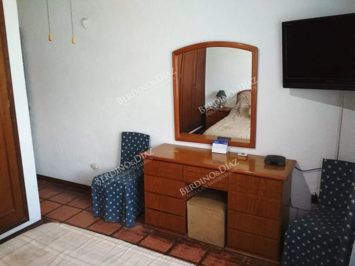 Casa ID.1906 - Casa en Venta en Mansa  Viejo Cantegril a la altura parada 18