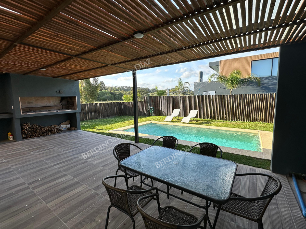 Casa ID.2857 - Casa a estrenar en Las Grutas Barrio privado 3 dormitorios