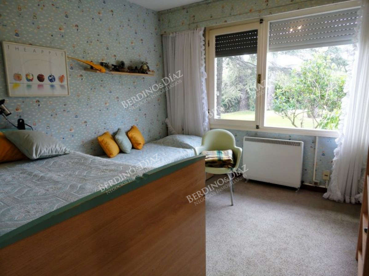 Casa ID.179 - Chalet tradicional en Barrio Cantegril Punta del Este 