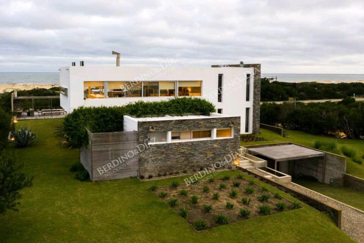 Casa ID.2264 - Residencia espectacular sobre el mar Arenas de Jose Ignacio
