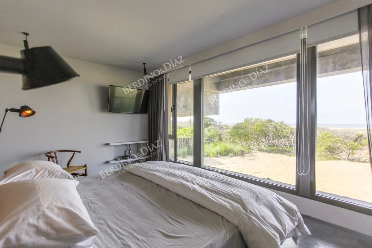 Casa ID.2211 - Casa en venta espctacular a estrenar sobre el mar en manantiales