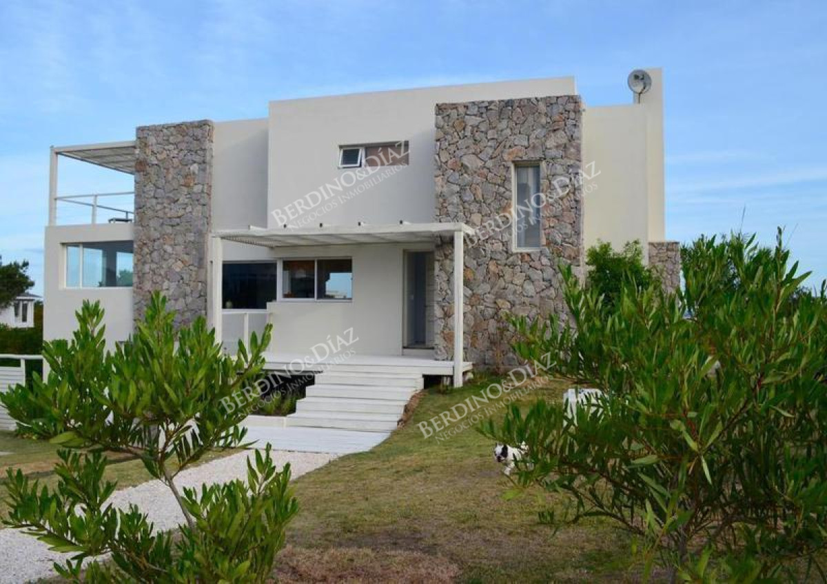 Casa ID.2239 - Casa moderna con vista al marJose Ignacio 