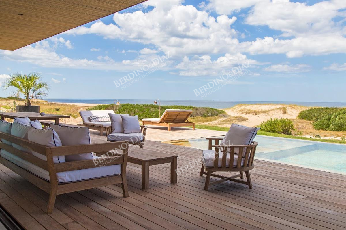 Casa ID.2230 - Espectacular Mansion sobre el mar Jose Ignacio en venta