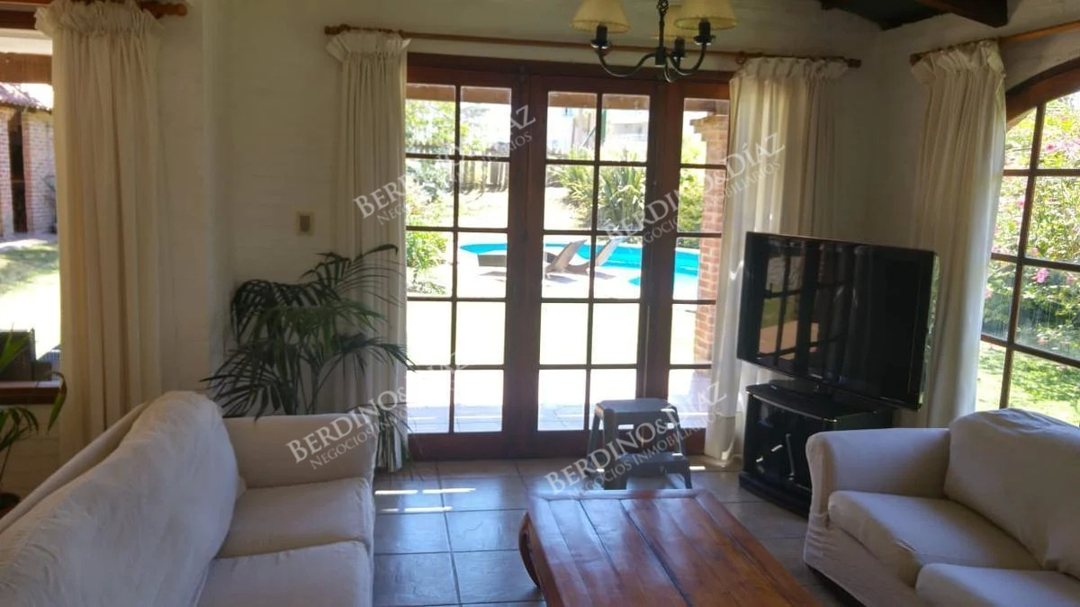 Casa ID.2203 - Casa chalet  en venta Montoya a 200 metros del mar 