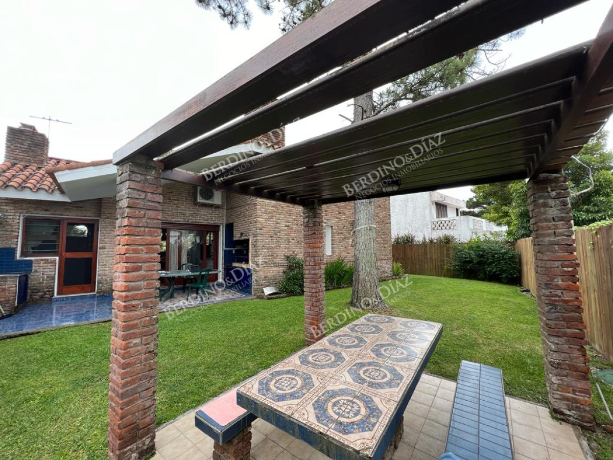 Casa ID.1616 - Casa en Venta a pocos metros de Playa Mansa