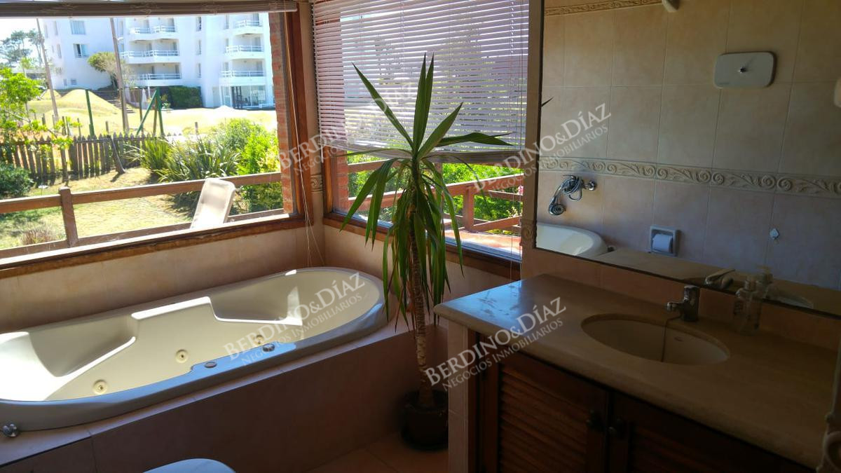 Casa ID.2203 - Casa chalet  en venta Montoya a 200 metros del mar 