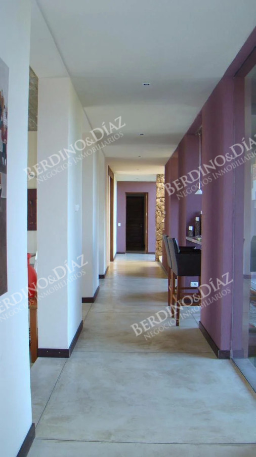 Casa ID.2131 - Casa en venta de 6 dormitorios en el Quijote La Barra