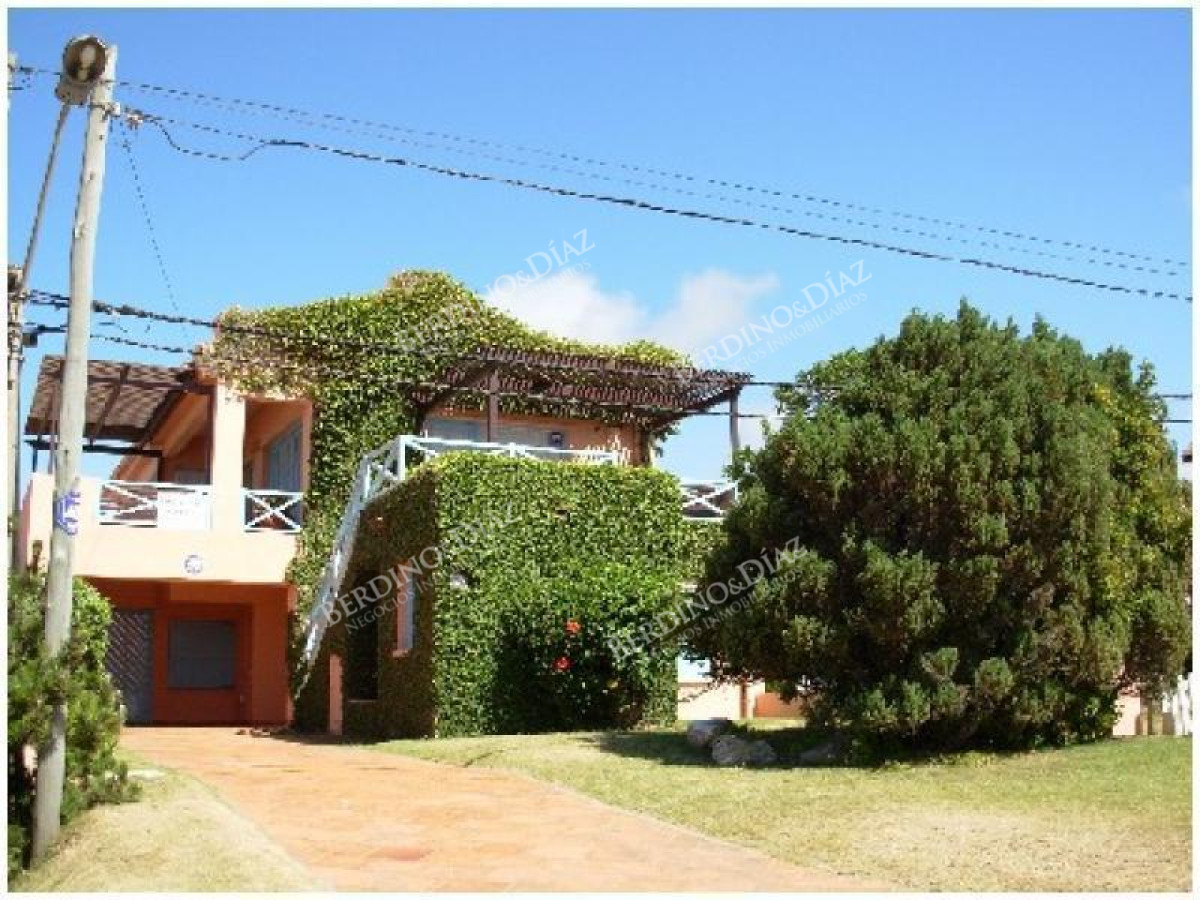 Casa ID.2196 - Casa en venta Manantiales  La barra con vista al mar 