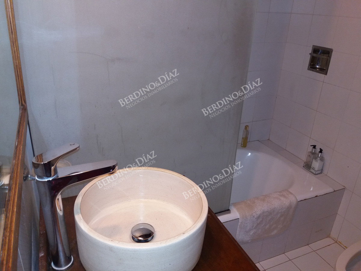 Casa ID.2407 - Casa en venta en Playa Mansa excelente construccion