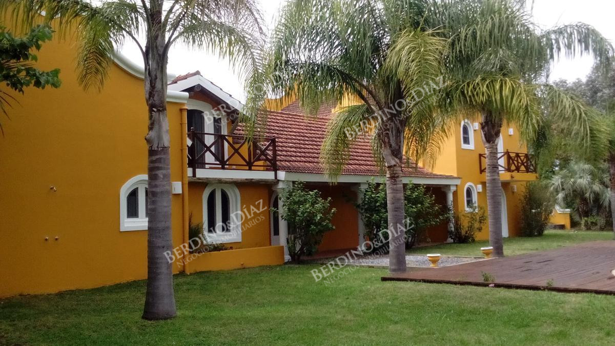 Casa ID.2147 - Casa campo importante en venta Zona Manantiales