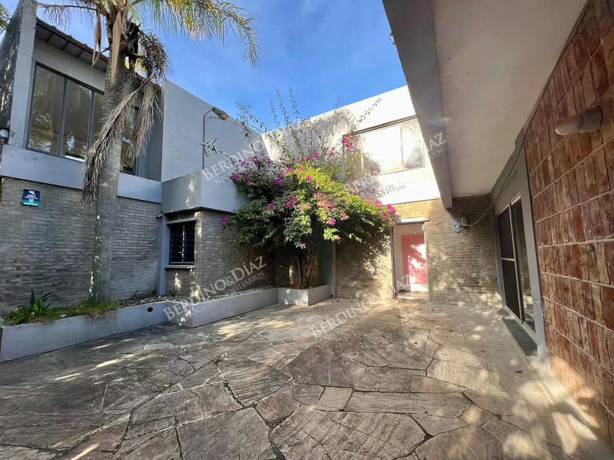 Casa ID.2102 - Venta casa en Pinares Punta del Este