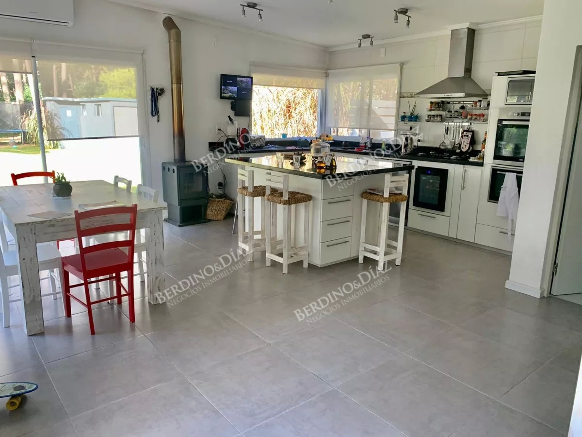 Casa ID.1964 - Casa en venta en La Barra Montoya