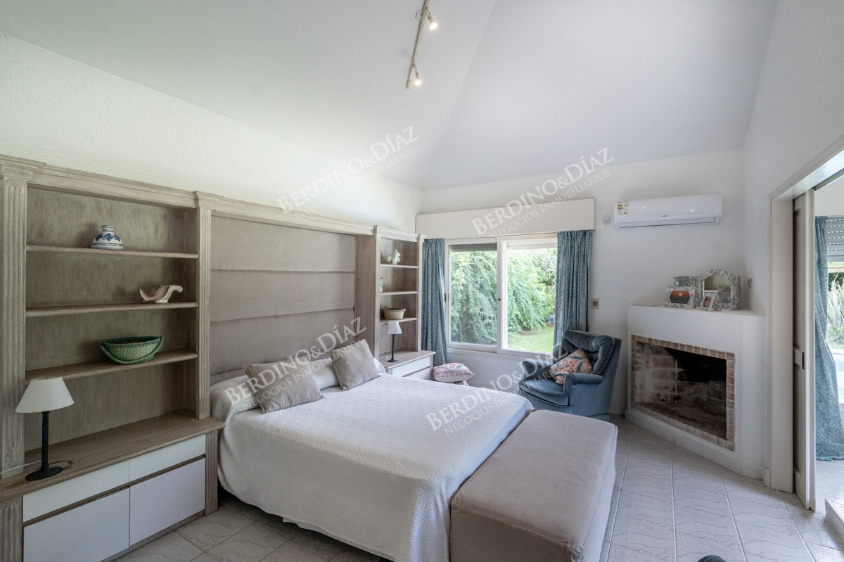 Casa ID.1538 - Importante Casa en venta en barrio San Rafael Punta del Este 