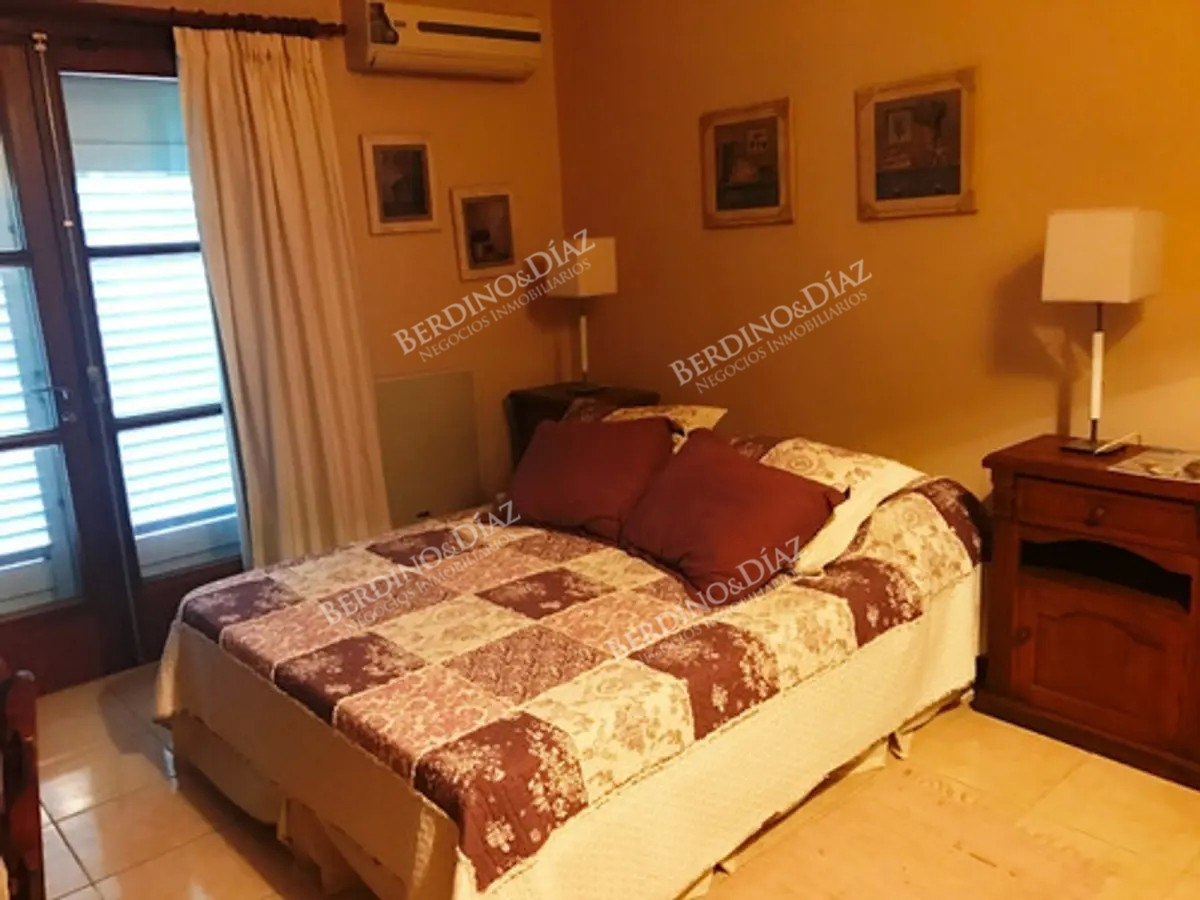 Casa ID.2821 - Casa espectacular en Playa Mansa en venta para proyecto 
