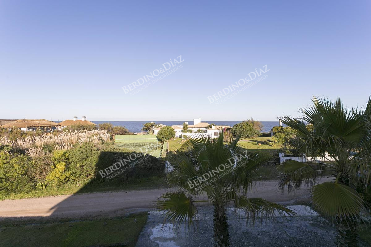 Casa ID.1229 - Casa en Punta Piedras con vista al mar