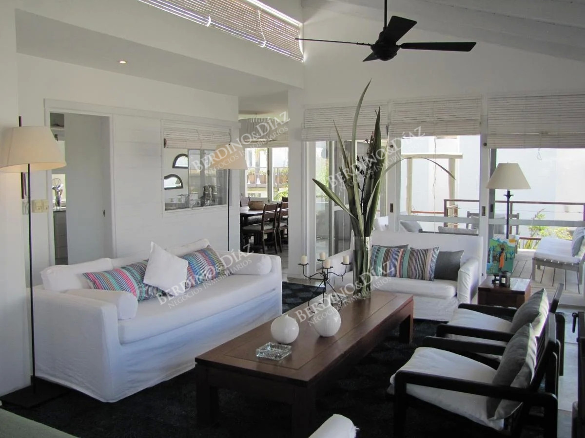 Casa ID.2227 - Casa a estrenar estilo minimalista Jose Ignacio en venta