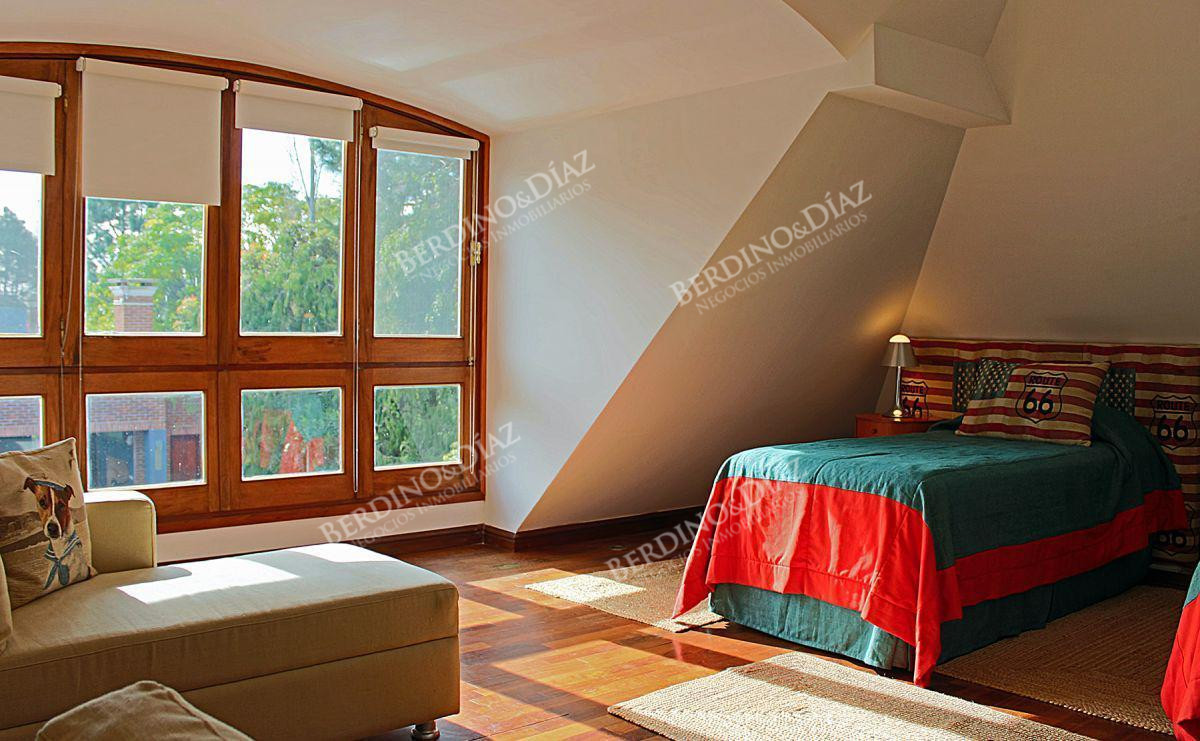 Casa ID.2173 - En venta Importante Residencia Zona Golf Punta del Este