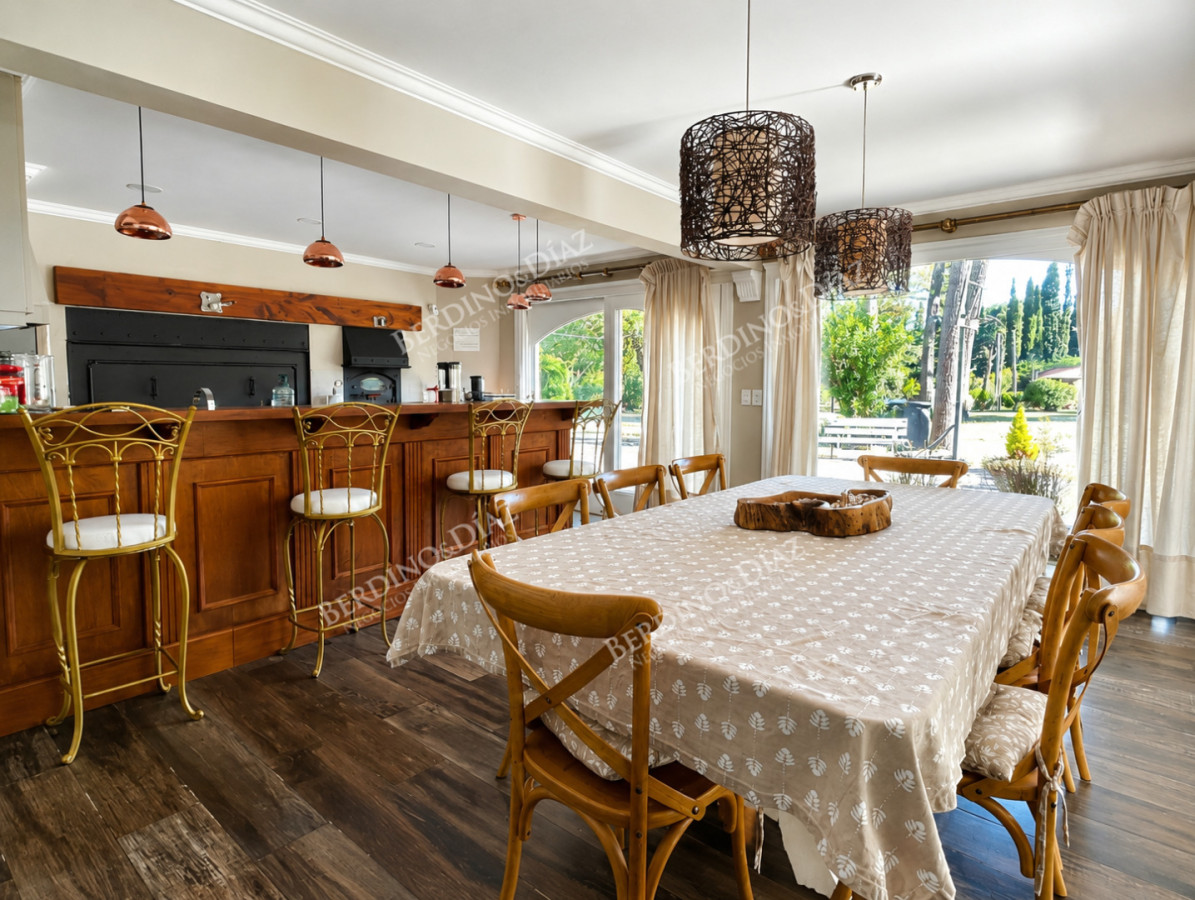 Casa ID.3011 - Hermosa casa en venta en Barrio Lugano Arbolada 