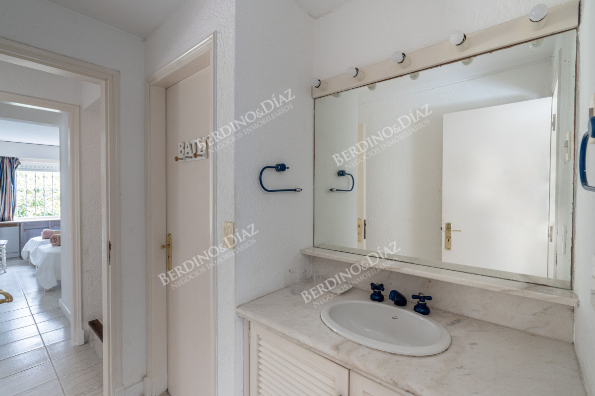 Casa ID.1538 - Importante Casa en venta en barrio San Rafael Punta del Este 