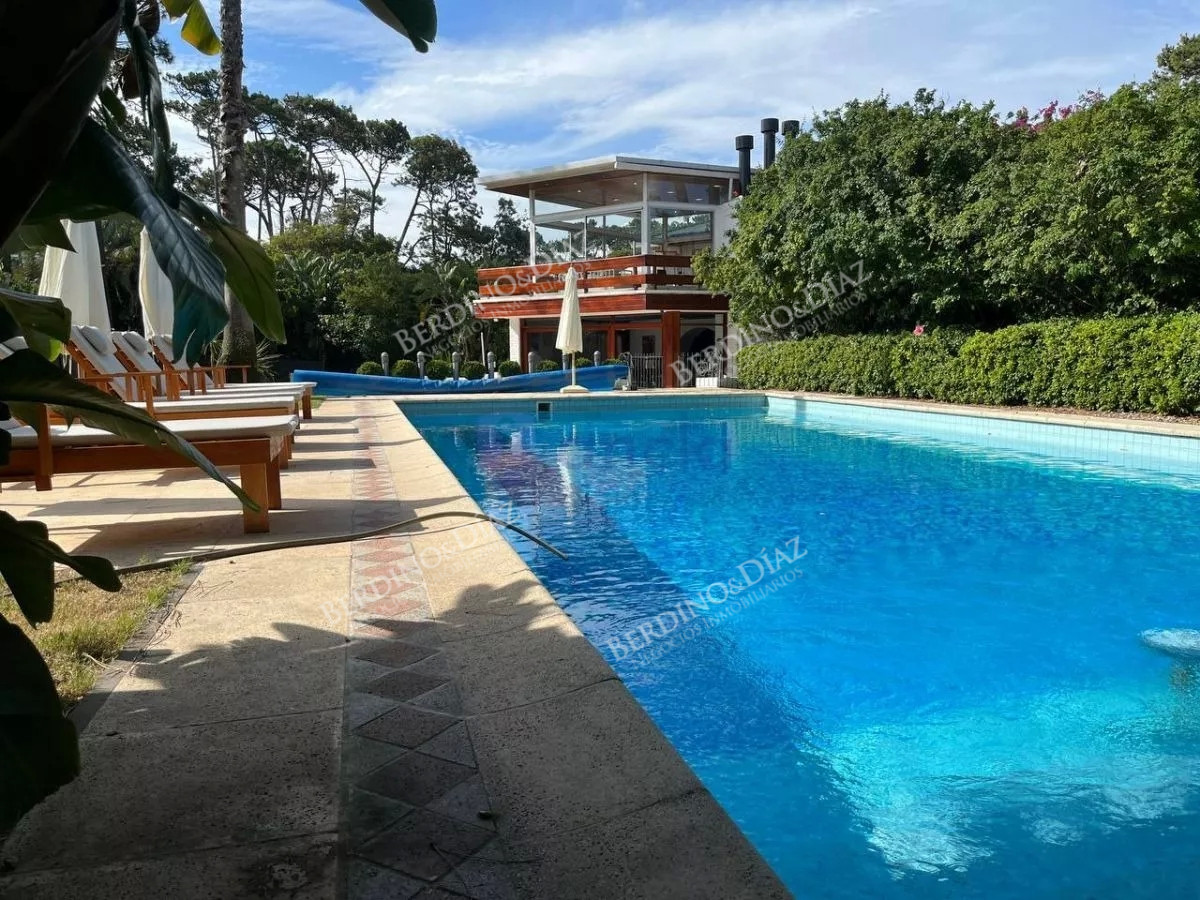 Casa ID.1598 - Casa espectacular en venta  Playa Mansa