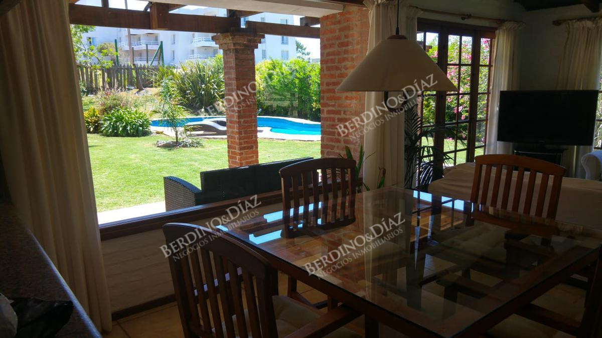 Casa ID.2203 - Casa chalet  en venta Montoya a 200 metros del mar 