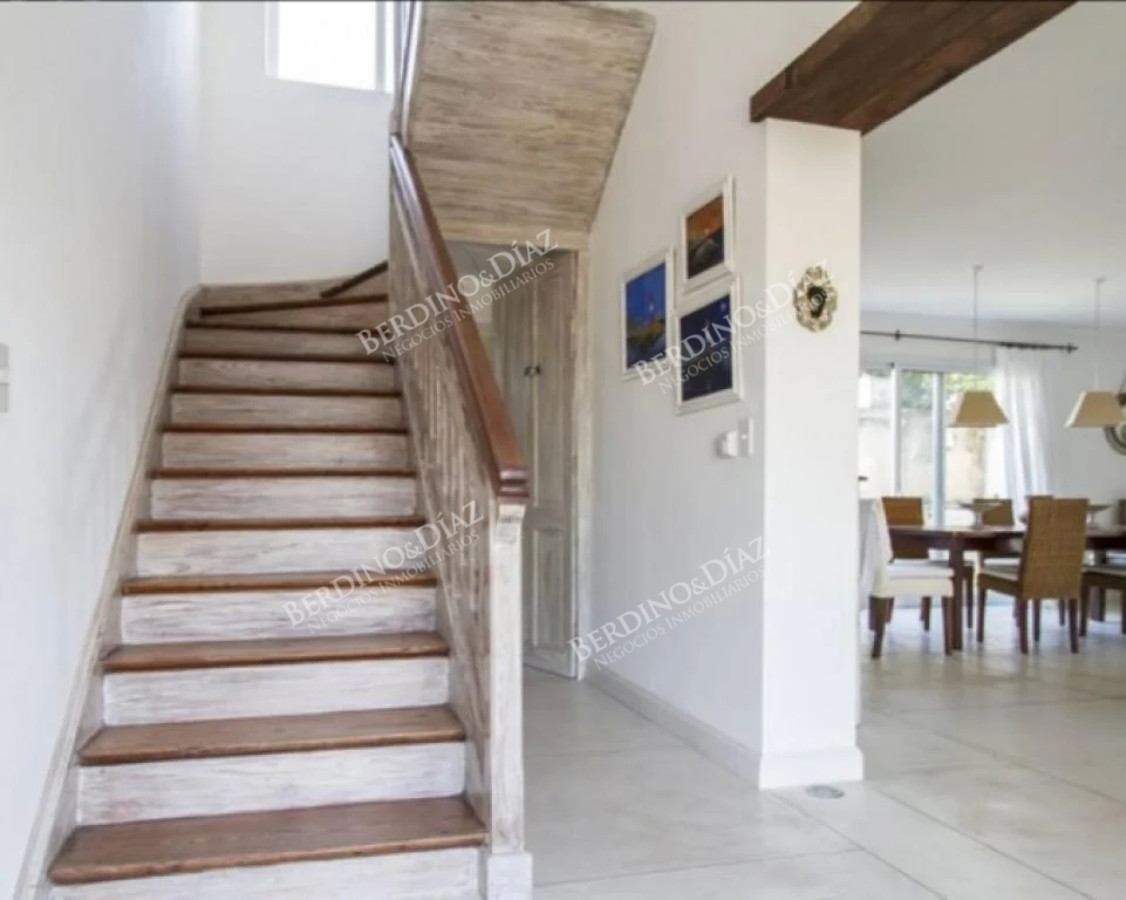 Casa ID.2297 - Casa en venta en Penisula con vista al mar