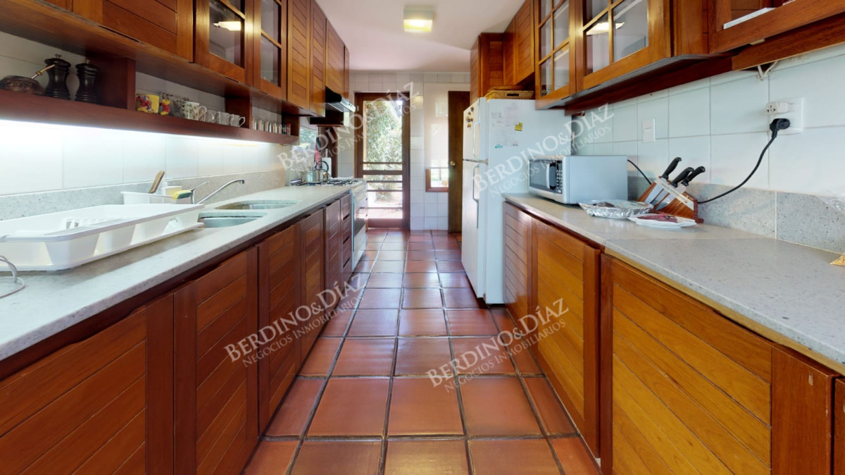 Casa ID.2409 - Chalet en venta Zona Golf 