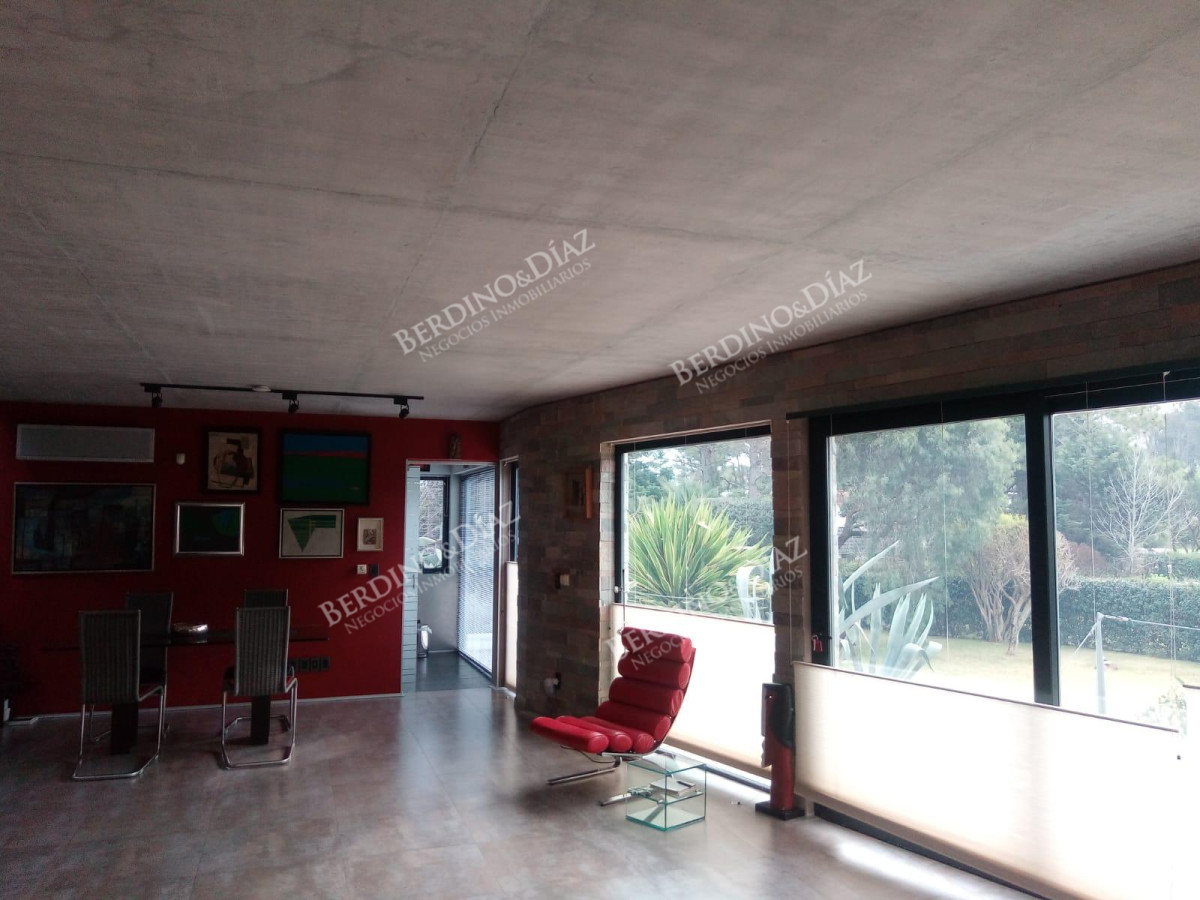 Casa ID.758 - Moderna Residencia Minimalista a 2 cuadras de la Playa