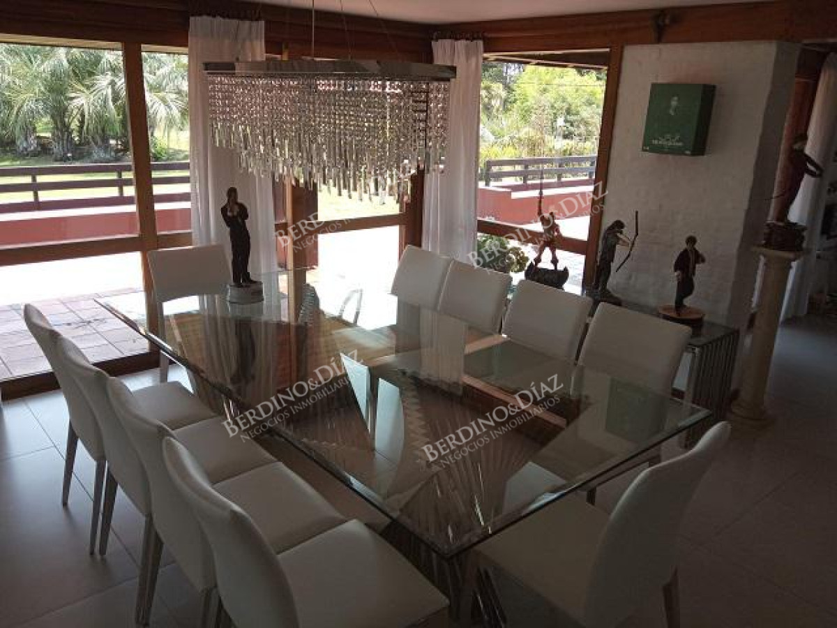 Casa ID.769 - Espectacular casa en Pinares Venta