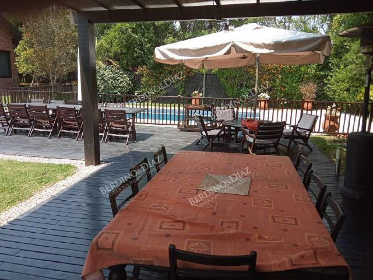 Casa ID.769 - Espectacular casa en Pinares Venta