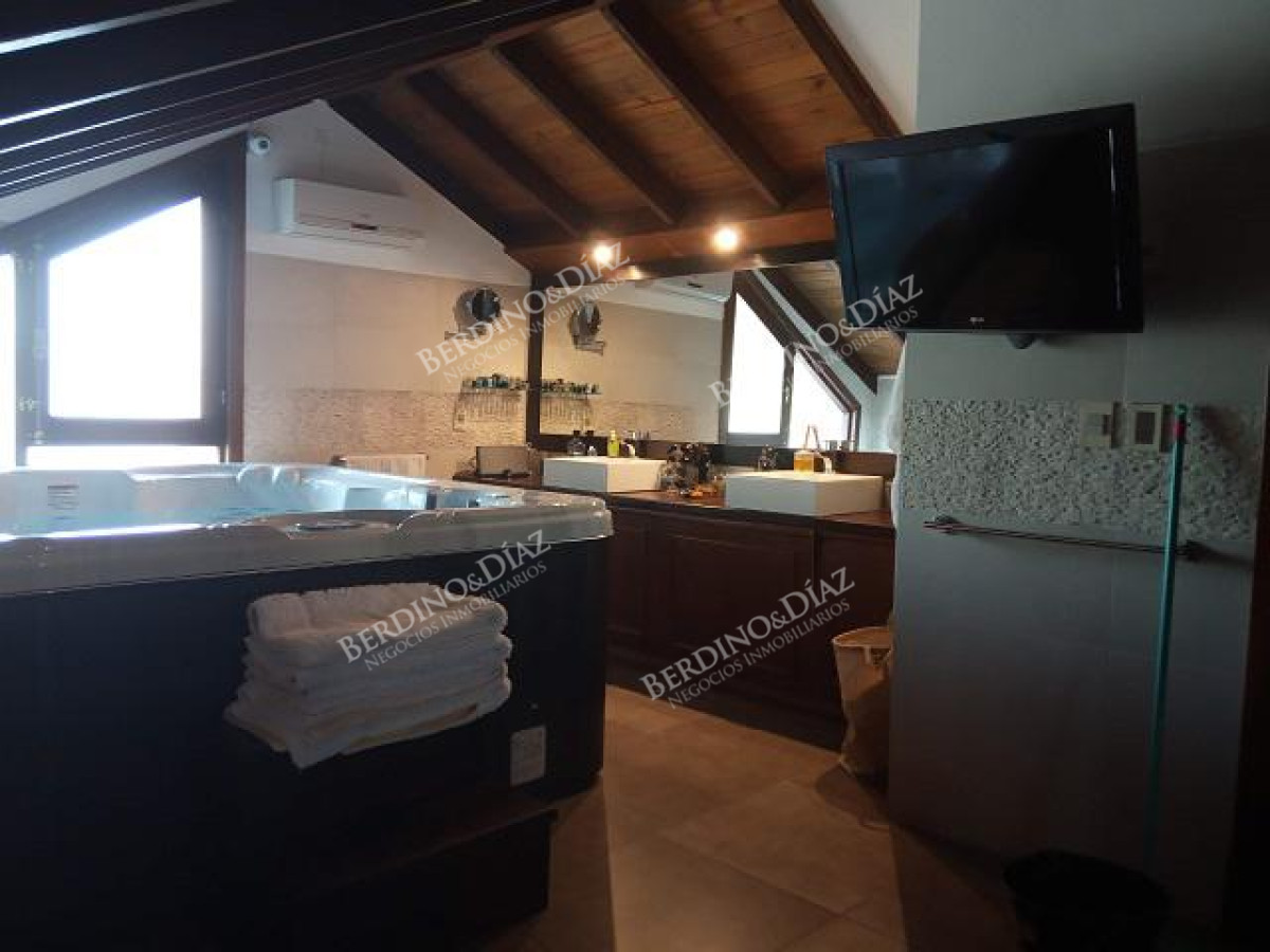 Casa ID.769 - Espectacular casa en Pinares Venta