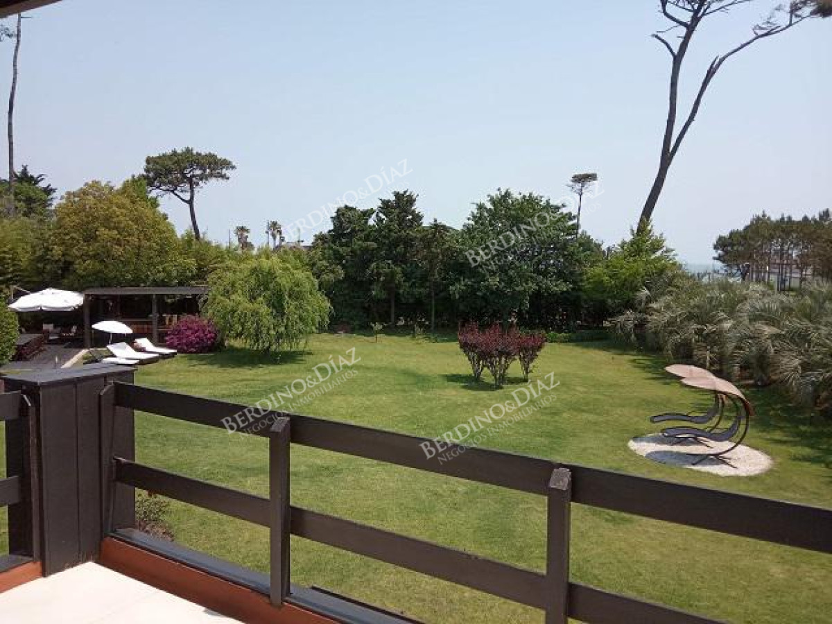 Casa ID.769 - Espectacular casa en Pinares Venta